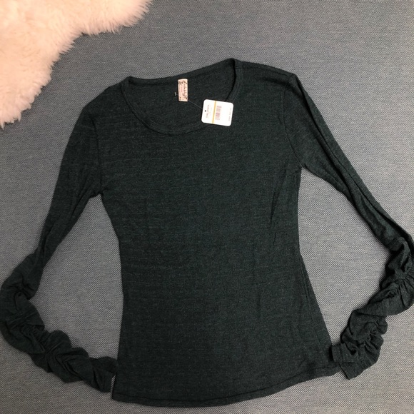 NWT Free People Boundary LongSleeve Green Top S - Picture 3 of 10